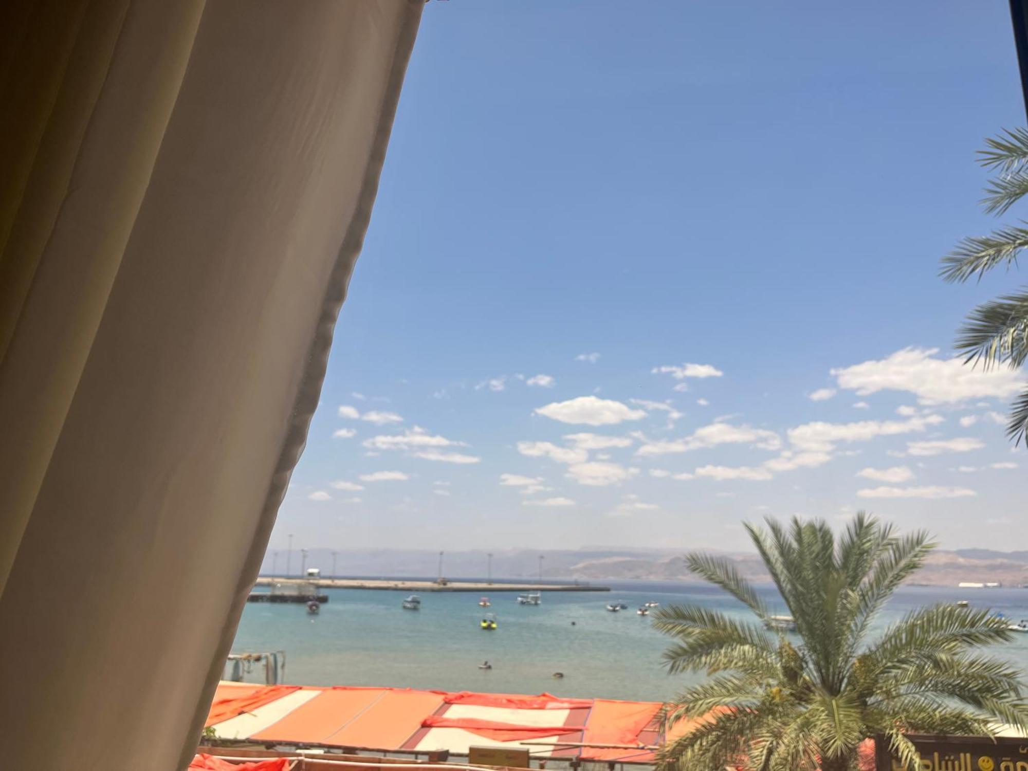 Al-Amer Chalets Aqaba Extérieur photo
