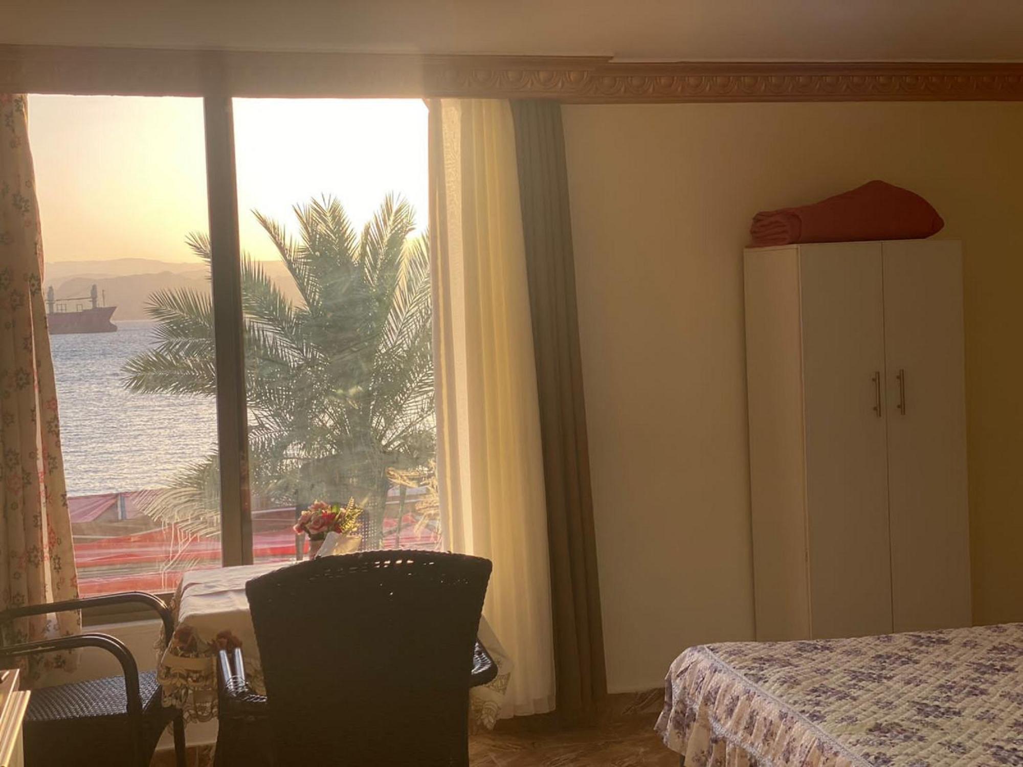 Al-Amer Chalets Aqaba Extérieur photo